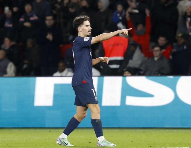 正凭借其独 正凭借其独