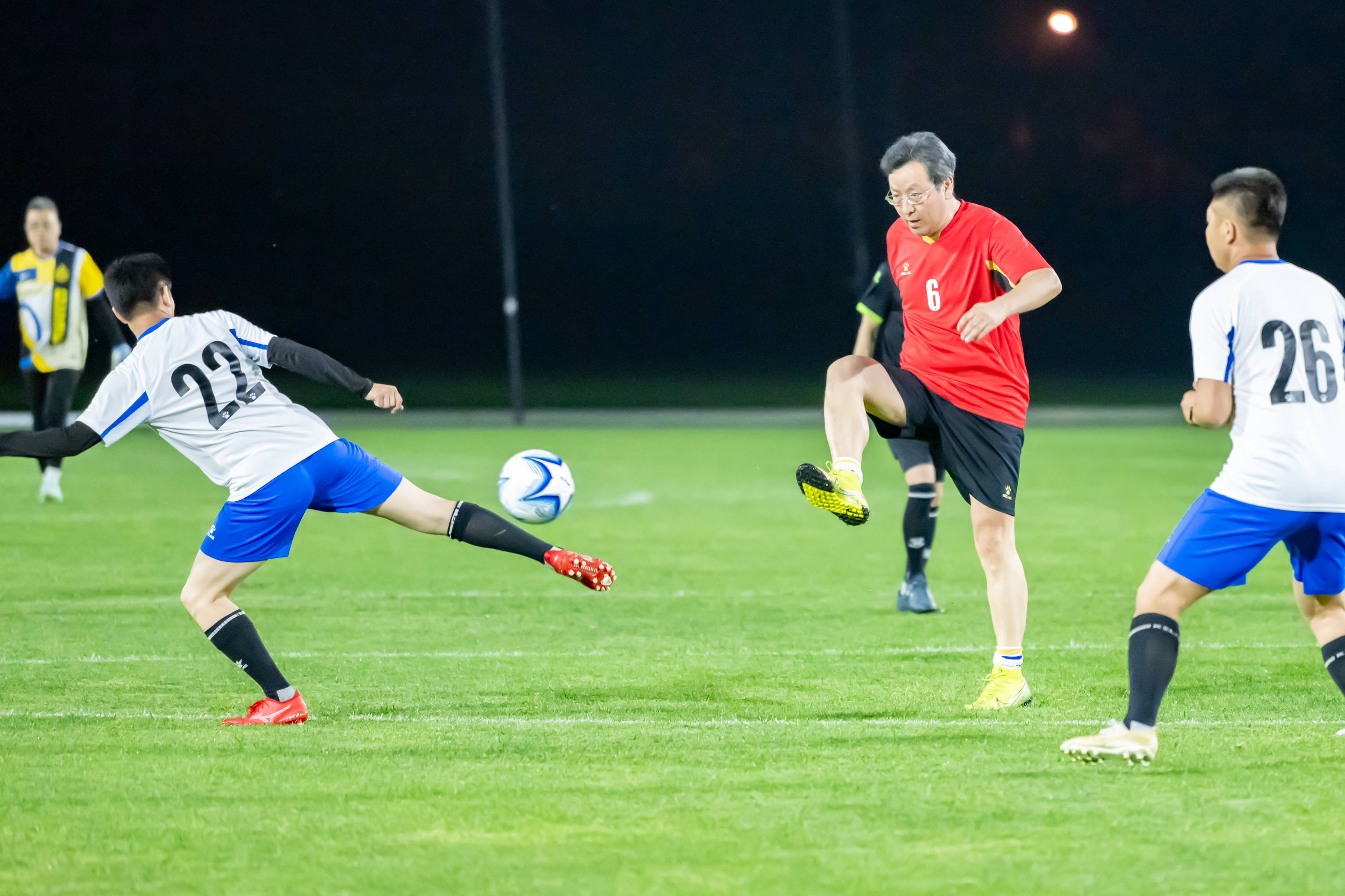 对抗强度大 对抗强度大