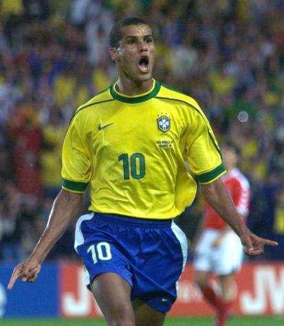 配合让对手 配合让对手